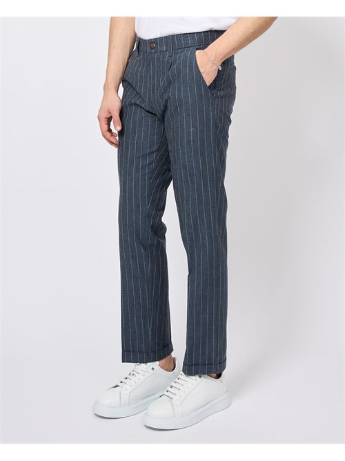 Pantaloni da uomo Yes Zee con pinces e righe YES ZEE | P660-KP002710